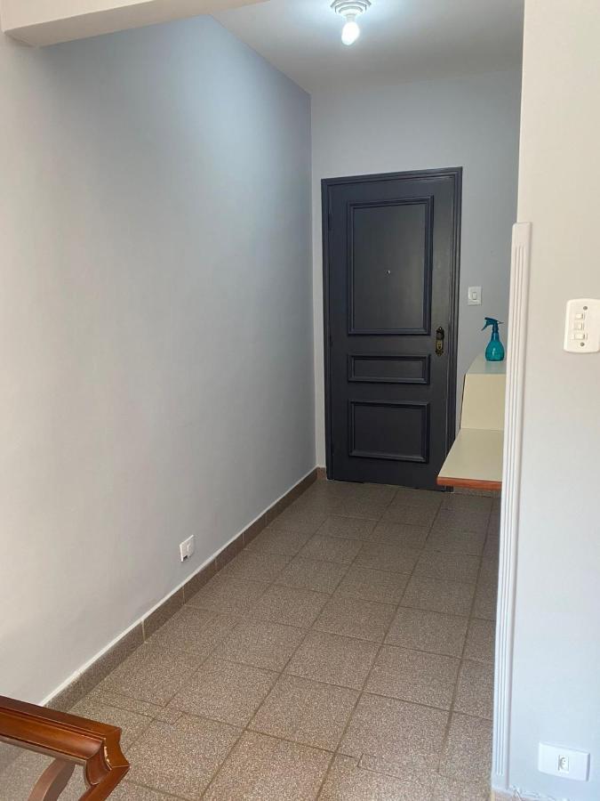 Apartamento com Estacionamento, Wi-Fi, Ar condicionado a 300 metros da Praia da Enseada no Guarujá. Exterior foto