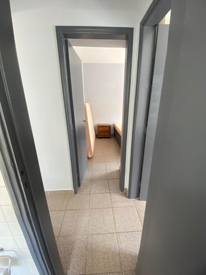 Apartamento com Estacionamento, Wi-Fi, Ar condicionado a 300 metros da Praia da Enseada no Guarujá. Exterior foto