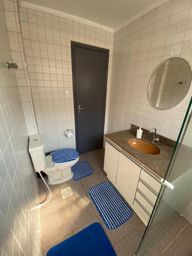 Apartamento com Estacionamento, Wi-Fi, Ar condicionado a 300 metros da Praia da Enseada no Guarujá. Exterior foto