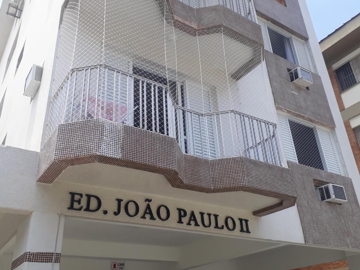 Apartamento com Estacionamento, Wi-Fi, Ar condicionado a 300 metros da Praia da Enseada no Guarujá. Exterior foto