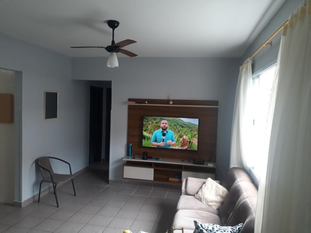 Apartamento com Estacionamento, Wi-Fi, Ar condicionado a 300 metros da Praia da Enseada no Guarujá. Exterior foto