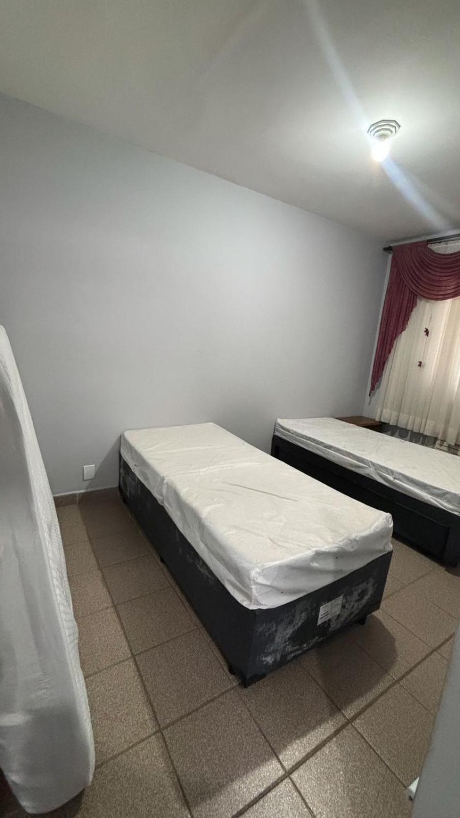 Apartamento com Estacionamento, Wi-Fi, Ar condicionado a 300 metros da Praia da Enseada no Guarujá. Exterior foto